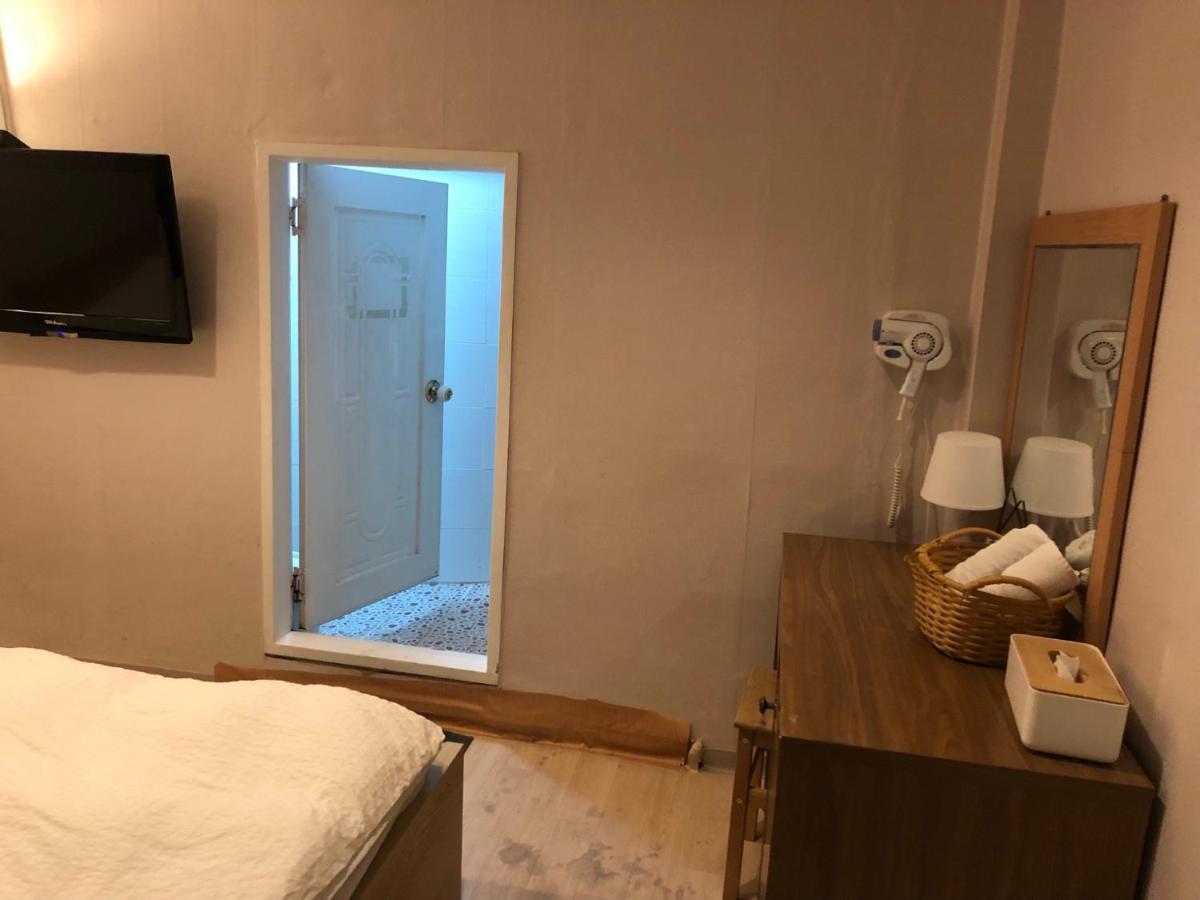 Chris Hostel Seoul Exterior photo