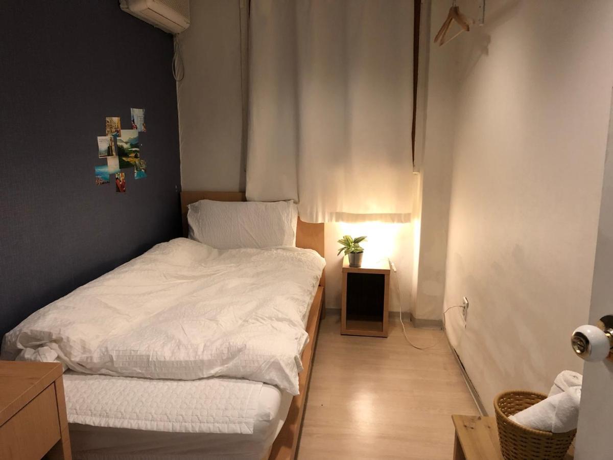 Chris Hostel Seoul Exterior photo