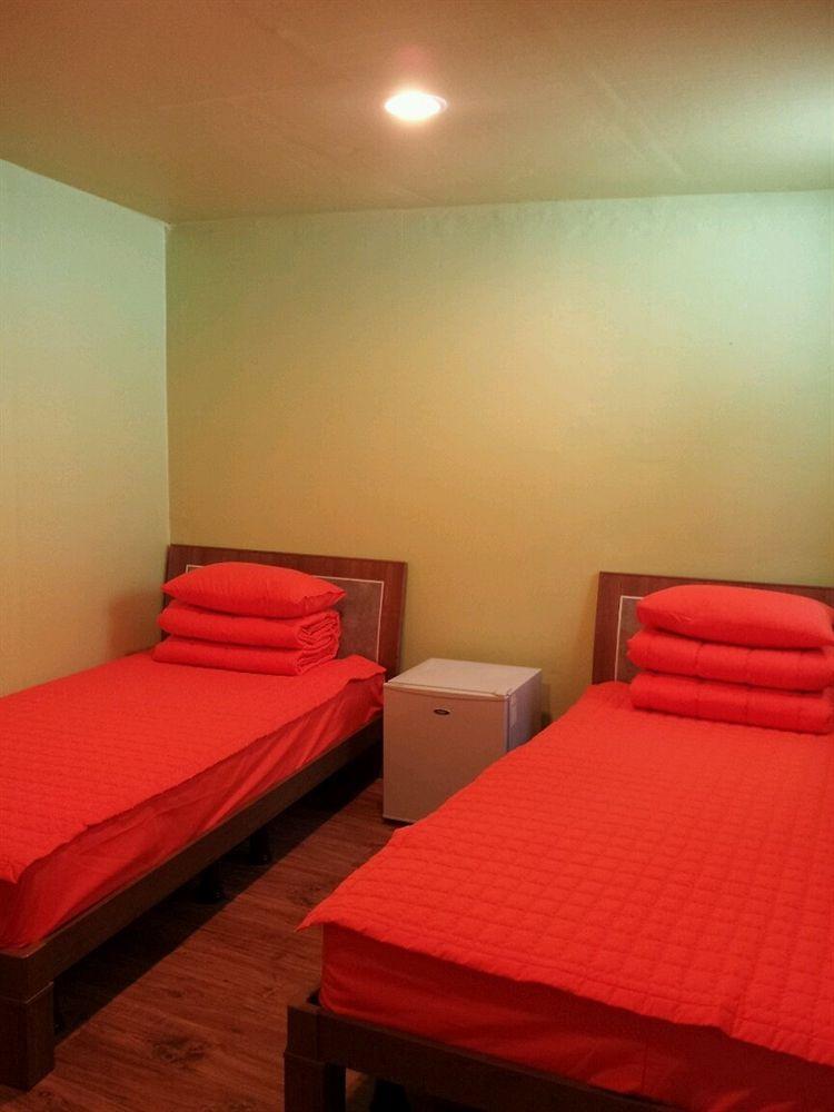 Chris Hostel Seoul Exterior photo