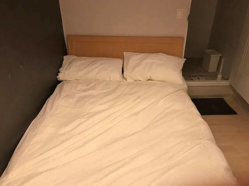 Chris Hostel Seoul Exterior photo